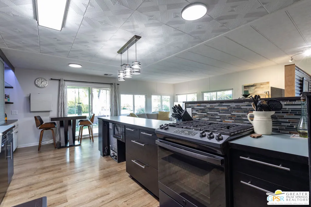 Cathedral City, California 92234, United States, 2 Bedrooms Bedrooms, ,2 BathroomsBathrooms,Residential,Active,23467