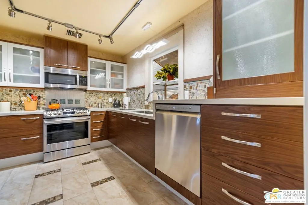 Cathedral City, California 92234, United States, 2 Bedrooms Bedrooms, ,2 BathroomsBathrooms,Residential,Active,10625