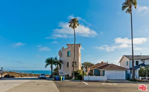 A home in Playa del Rey