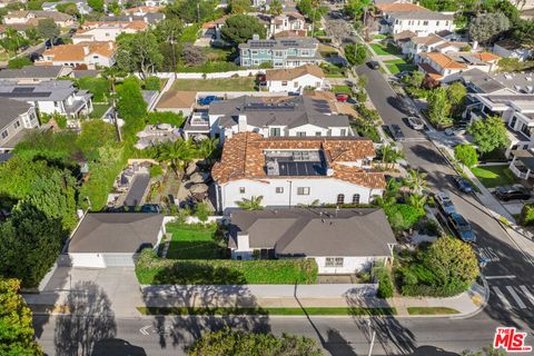 A home in Manhattan Beach