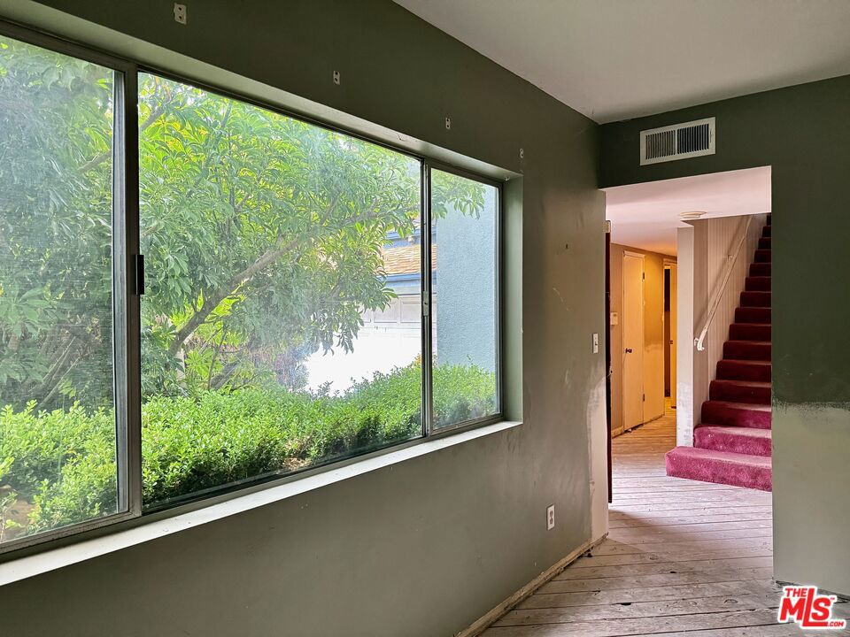 Properties 4 3622 Tilden Avenue