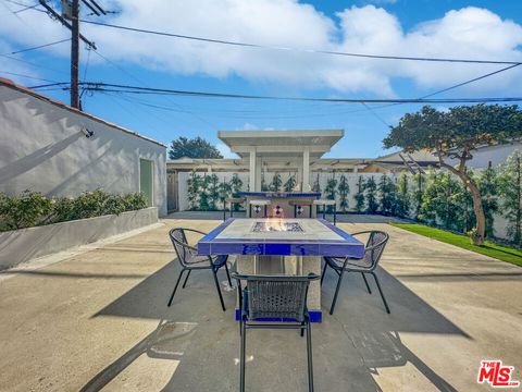 A home in Inglewood