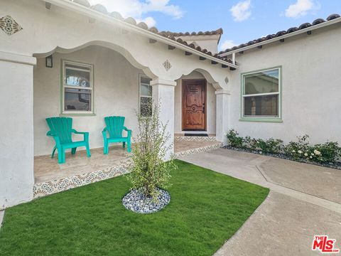 A home in Inglewood