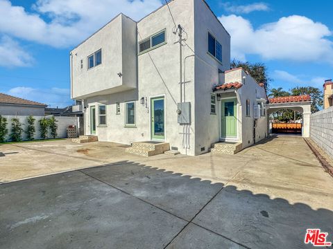 A home in Inglewood