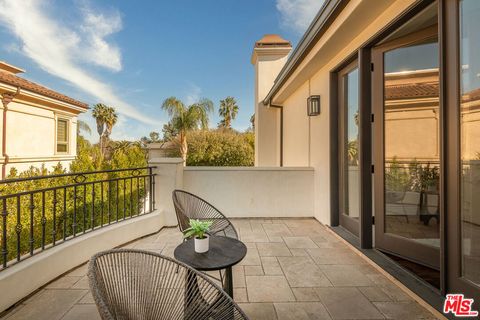 A home in Tarzana