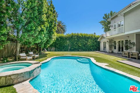 A home in Studio City