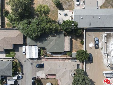 A home in El Monte