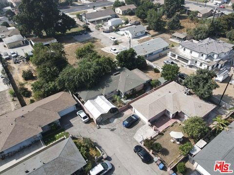 A home in El Monte