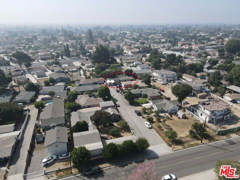 A home in El Monte