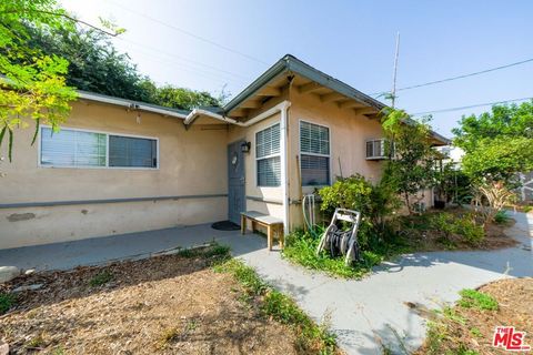 A home in El Monte