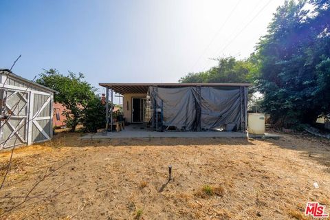 A home in El Monte