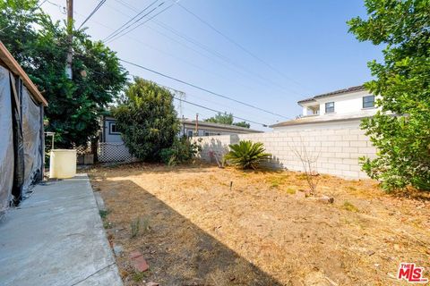 A home in El Monte