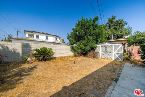 A home in El Monte