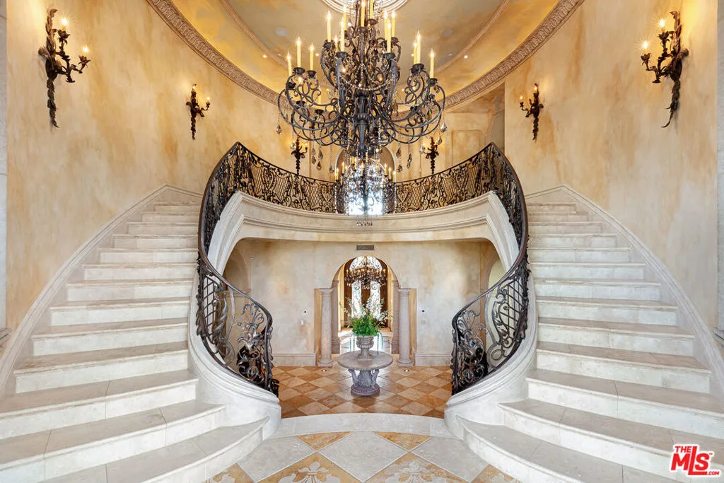 Calabasas, California 91302, United States, 7 Bedrooms Bedrooms, ,8 BathroomsBathrooms,Residential,Active,61171