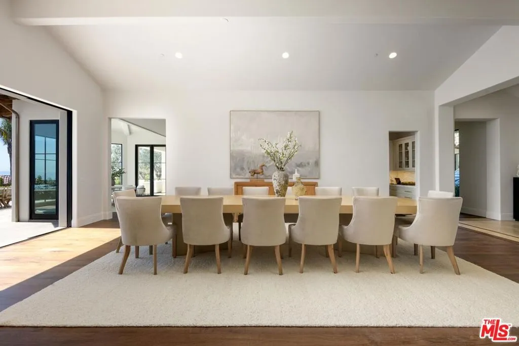 Summerland, California 93067, United States, 6 Bedrooms Bedrooms, ,9 BathroomsBathrooms,Residential,Active,136685