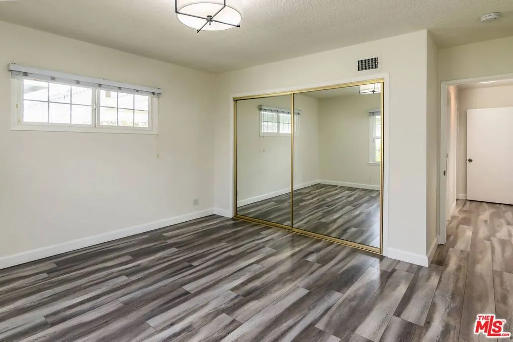 Valley Village, California 91607, United States, 3 Bedrooms Bedrooms, ,2 BathroomsBathrooms,Residential,Active,93511