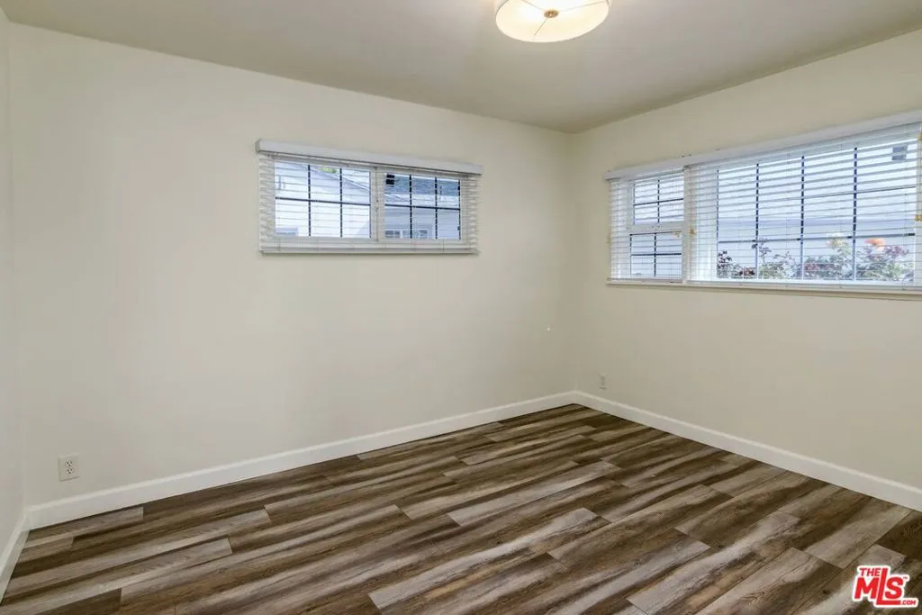 Valley Village, California 91607, United States, 3 Bedrooms Bedrooms, ,2 BathroomsBathrooms,Residential,Active,93511