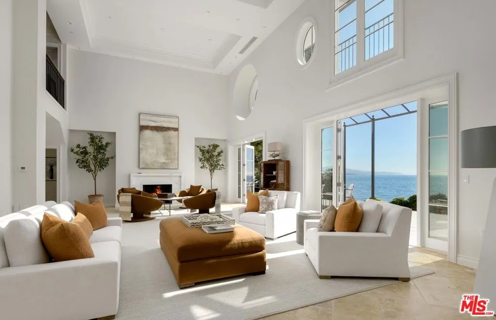 Santa Barbara, California 93108, United States, 5 Bedrooms Bedrooms, ,6 BathroomsBathrooms,Residential,Active,30070
