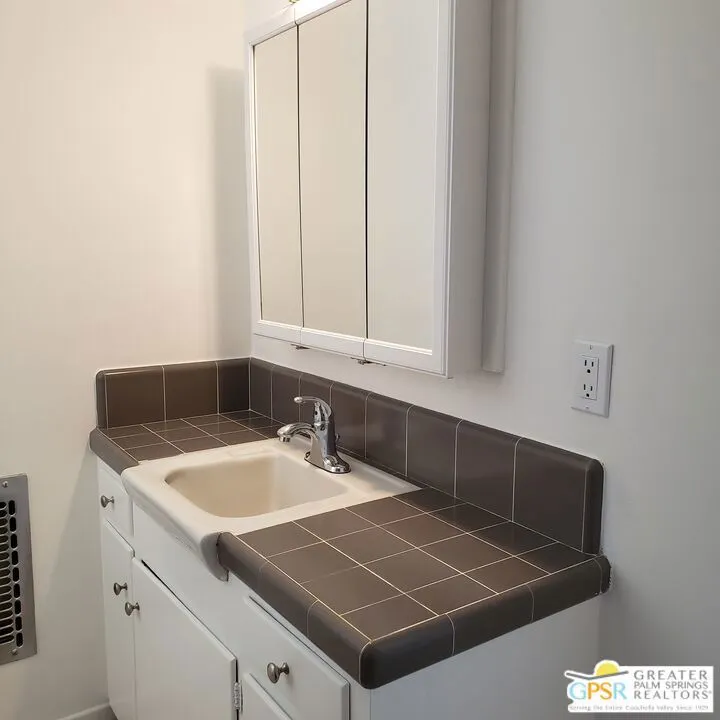 Palm Springs, California 92262, United States, 3 Bedrooms Bedrooms, ,2 BathroomsBathrooms,Residential,Active,26614