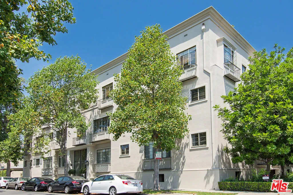 Beverly Hills, California 90212, United States, 1 Bedroom Bedrooms, ,1 BathroomBathrooms,Residential,Active,3000