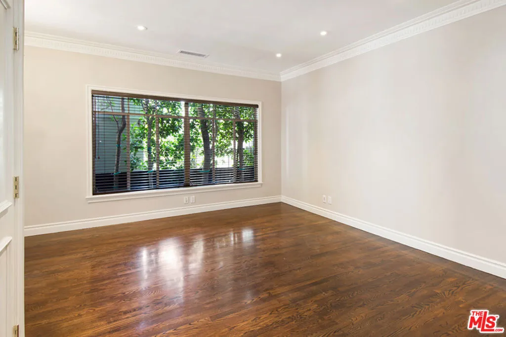 Beverly Hills, California 90212, United States, 1 Bedroom Bedrooms, ,1 BathroomBathrooms,Residential,Active,3000