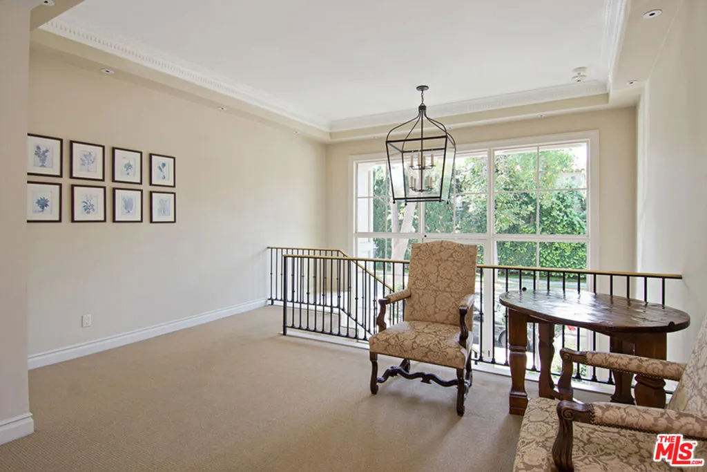 Beverly Hills, California 90212, United States, 1 Bedroom Bedrooms, ,1 BathroomBathrooms,Residential,Active,3000