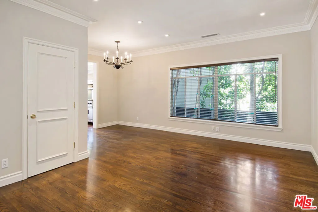 Beverly Hills, California 90212, United States, 1 Bedroom Bedrooms, ,1 BathroomBathrooms,Residential,Active,3000