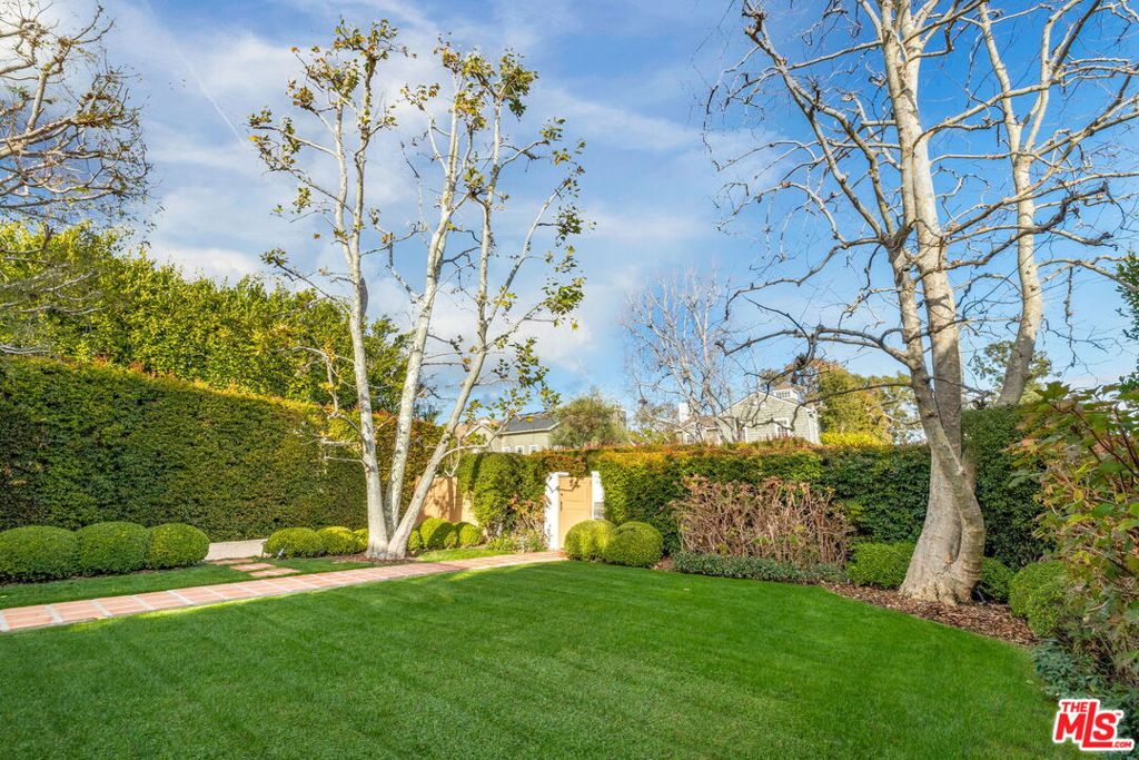 131 S Carmelina Avenue