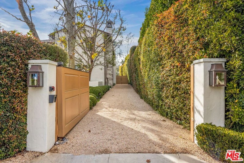131 S Carmelina Avenue