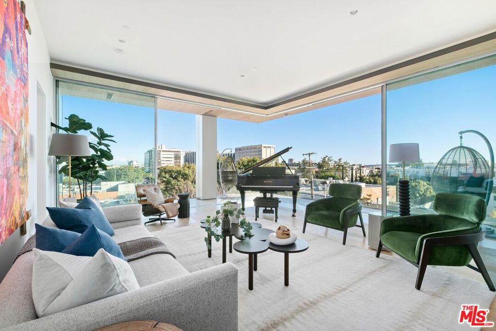 Properties 1 8899 Beverly Blvd 5D