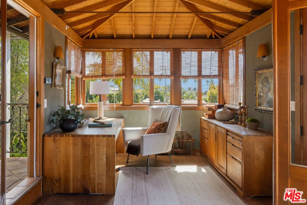 Santa Monica, California 90402, United States, 5 Bedrooms Bedrooms, ,5 BathroomsBathrooms,Residential,Active,88918