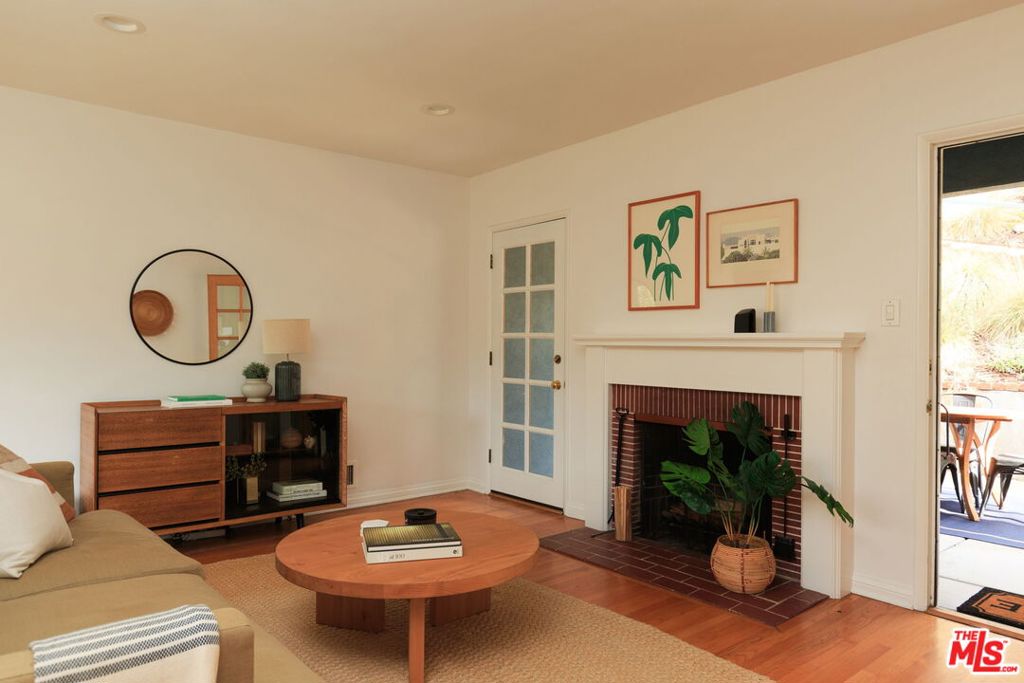 468 Glen Holly Drive