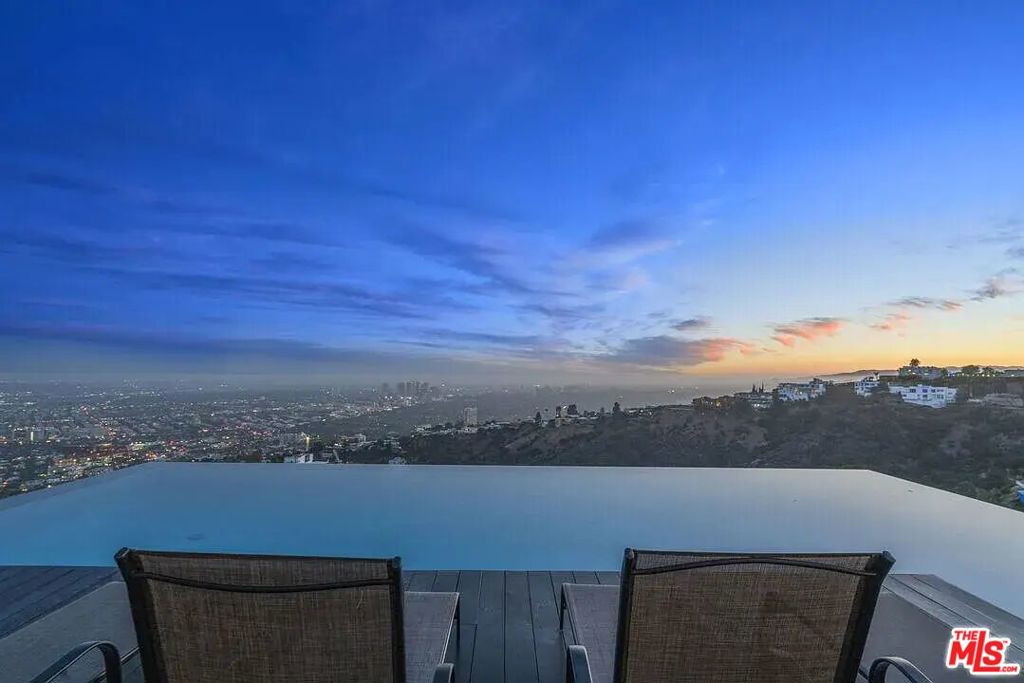 Properties 4 8790 Appian Way