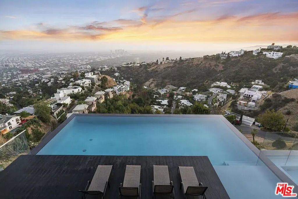 Properties 3 8790 Appian Way
