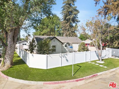 A home in Reseda