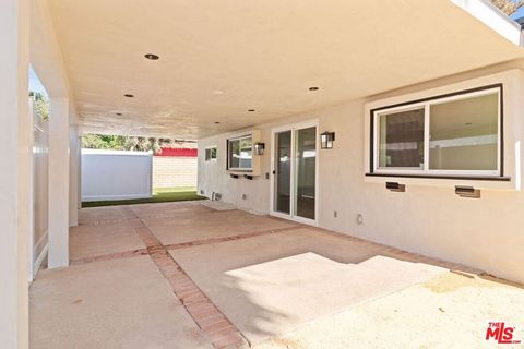 A home in Reseda