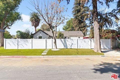 A home in Reseda