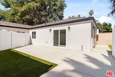 A home in Reseda