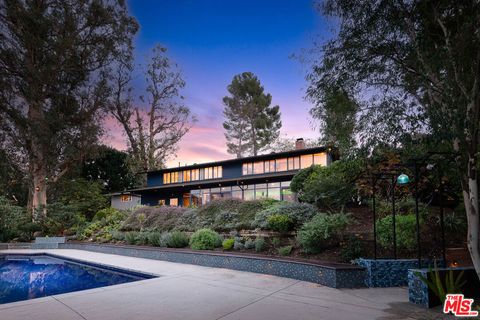 11801 Brookdale Lane Studio City CA 91604