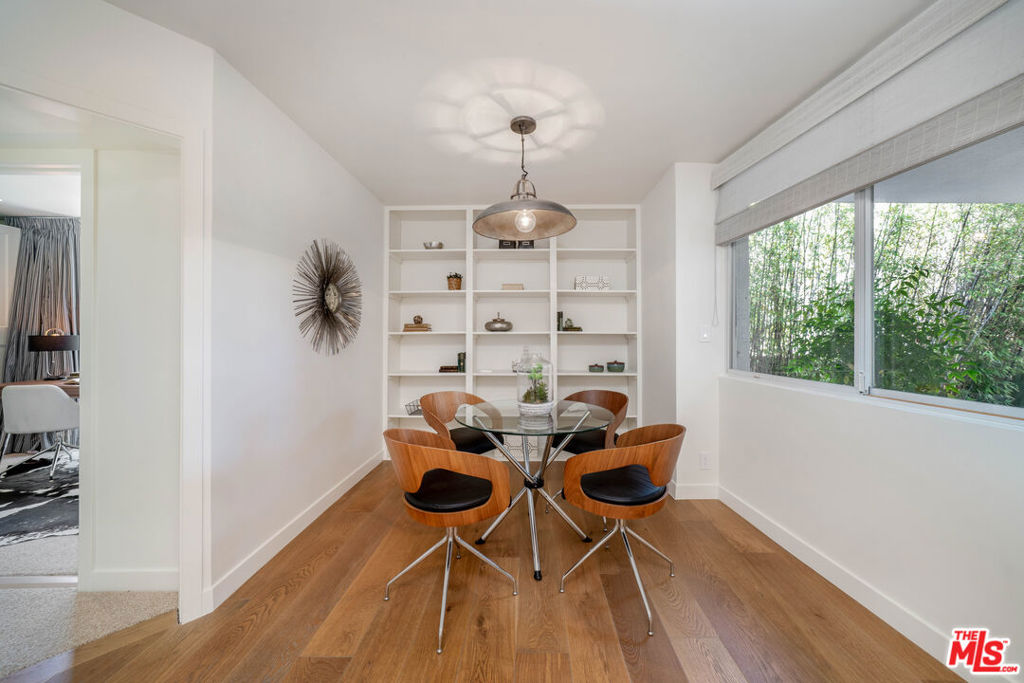 Properties 4 131 N Gale Drive 1C