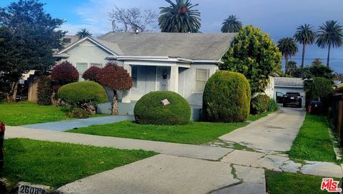 Single Family Residence in Los Angeles CA 2608 Rimpau Boulevard.jpg