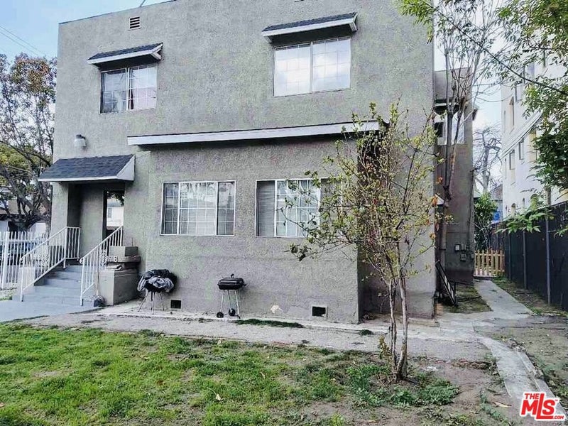 1981 Estrella Avenue
