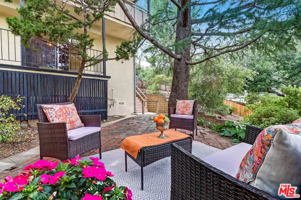 Sunland, California 91040, United States, 4 Bedrooms Bedrooms, ,3 BathroomsBathrooms,Residential,Active,174632