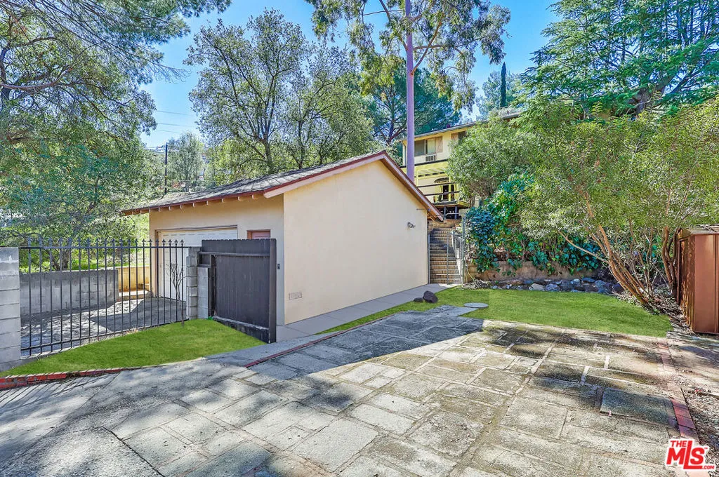 Sunland, California 91040, United States, 4 Bedrooms Bedrooms, ,3 BathroomsBathrooms,Residential,Active,174632