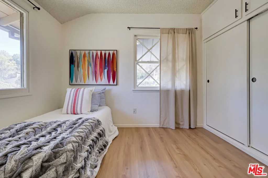 Sunland, California 91040, United States, 4 Bedrooms Bedrooms, ,3 BathroomsBathrooms,Residential,Active,174632