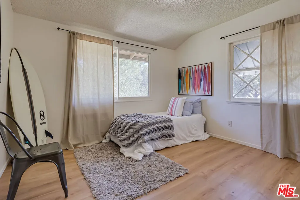 Sunland, California 91040, United States, 4 Bedrooms Bedrooms, ,3 BathroomsBathrooms,Residential,Active,174632