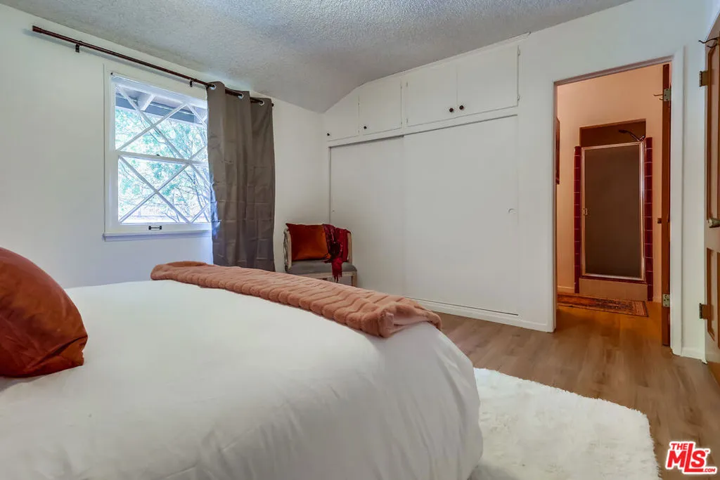 Sunland, California 91040, United States, 4 Bedrooms Bedrooms, ,3 BathroomsBathrooms,Residential,Active,174632