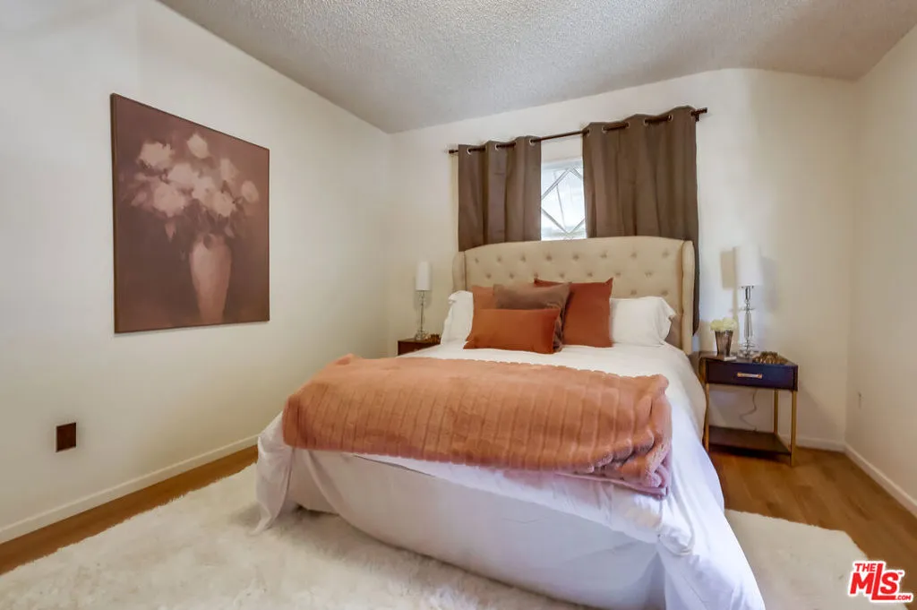 Sunland, California 91040, United States, 4 Bedrooms Bedrooms, ,3 BathroomsBathrooms,Residential,Active,174632