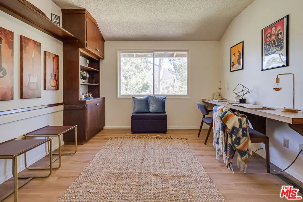 Sunland, California 91040, United States, 4 Bedrooms Bedrooms, ,3 BathroomsBathrooms,Residential,Active,174632