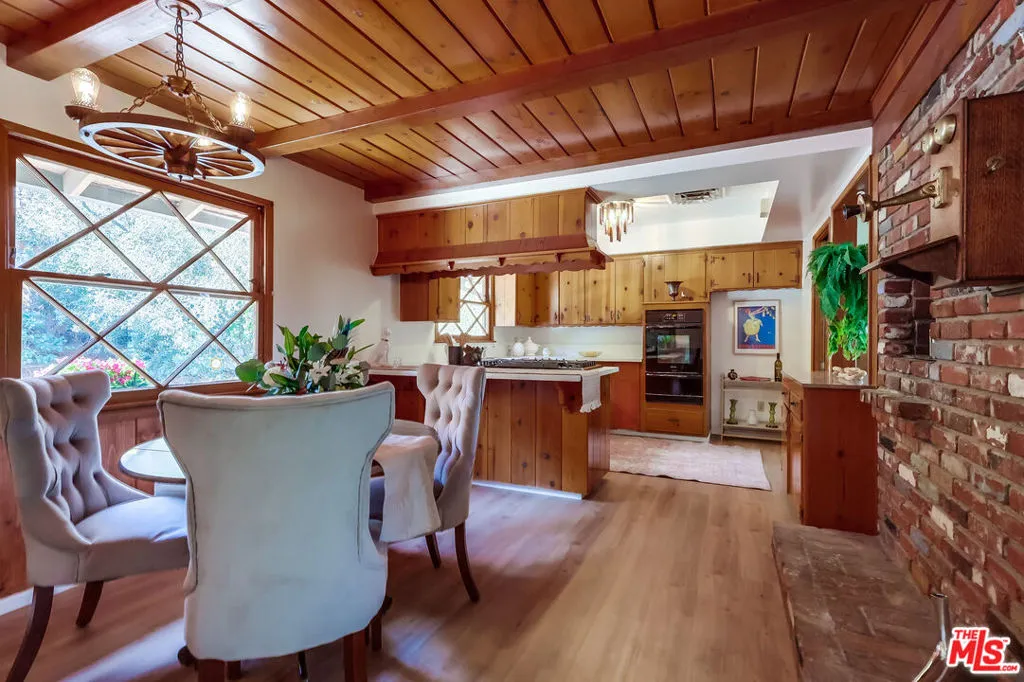 Sunland, California 91040, United States, 4 Bedrooms Bedrooms, ,3 BathroomsBathrooms,Residential,Active,174632